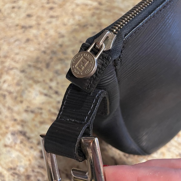 Fendi FF Vintage Crossbody / Shoulder Bag - Picture 8 of 16